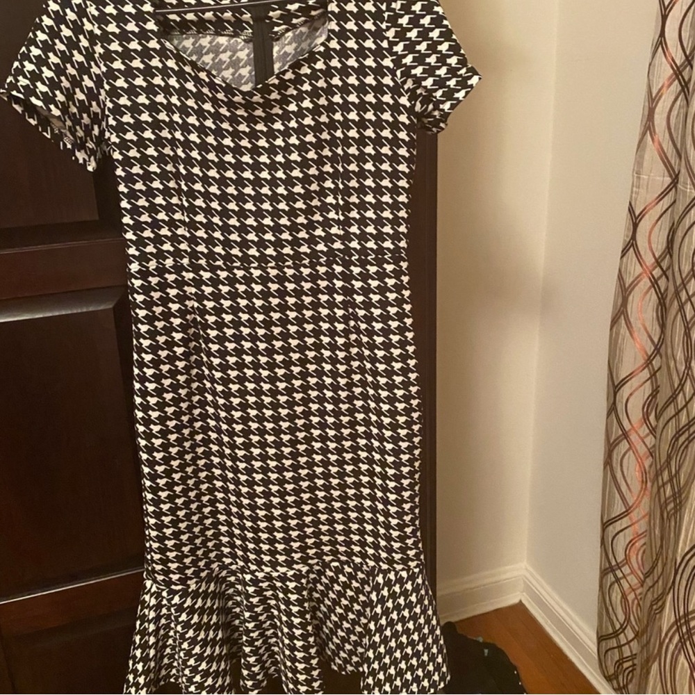 Beautiful MIDI Dress that defines your body